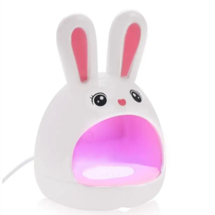 How Does a Nail Lamp Influence Professional Manicure Standards Worldwide?